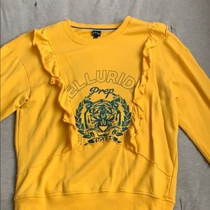 Fancy yellow sweater